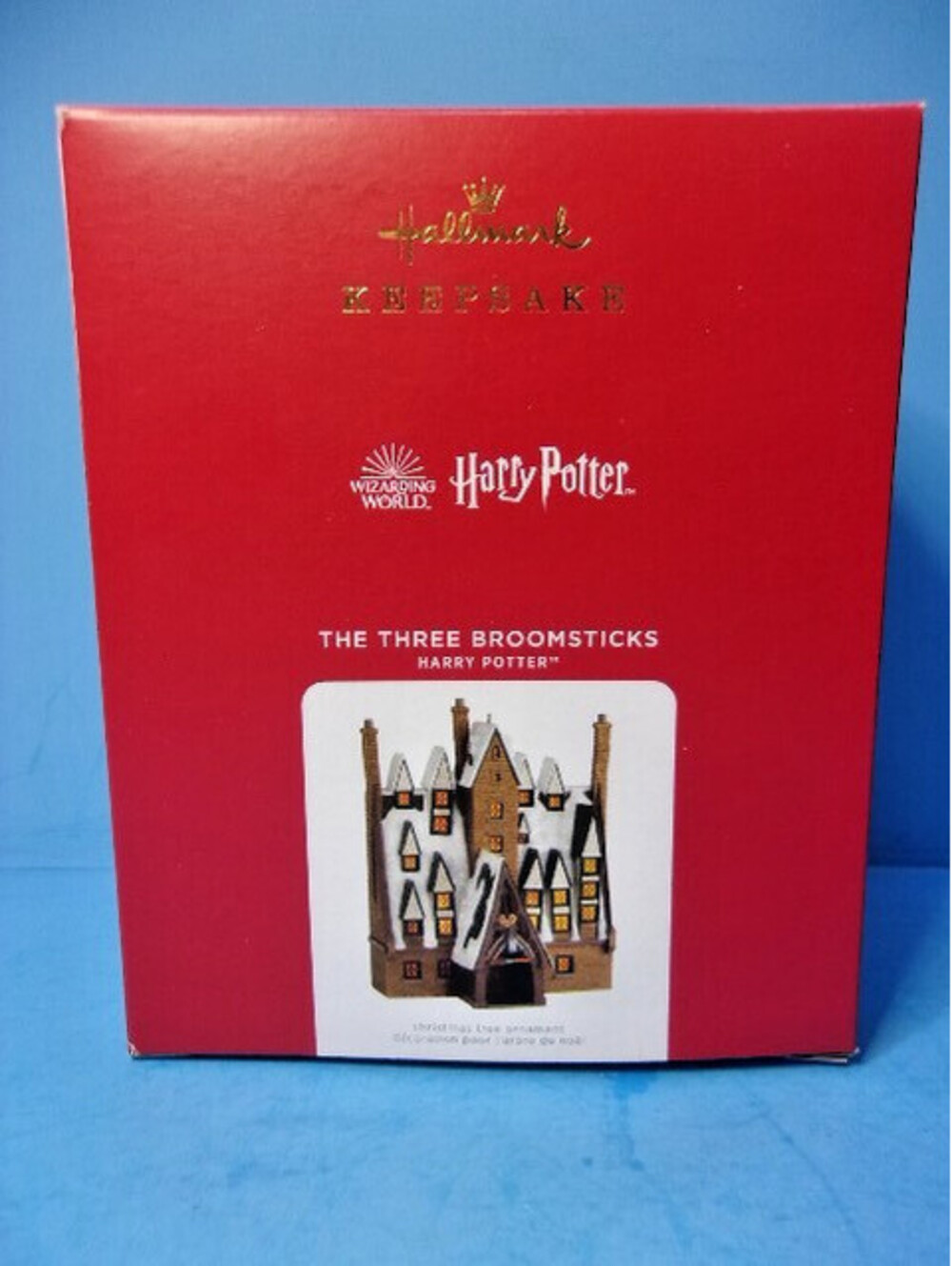 Hallmark 2021 The THREE BROOMSTICKS Harry Potter Ornament w/ Lighting Effect New